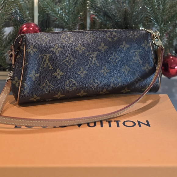 Louis Vuitton Eva Handbag Monogram Canvas Bag - Picture 4 of 4